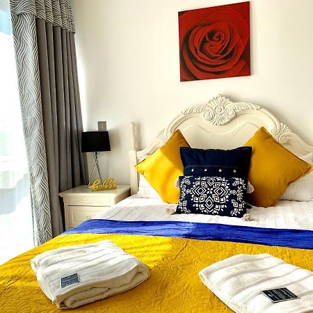 2-Bedrooms Modern Apartment Next To Velodrome, Lounge, Balcony, Parking, Abba Londra Exterior foto