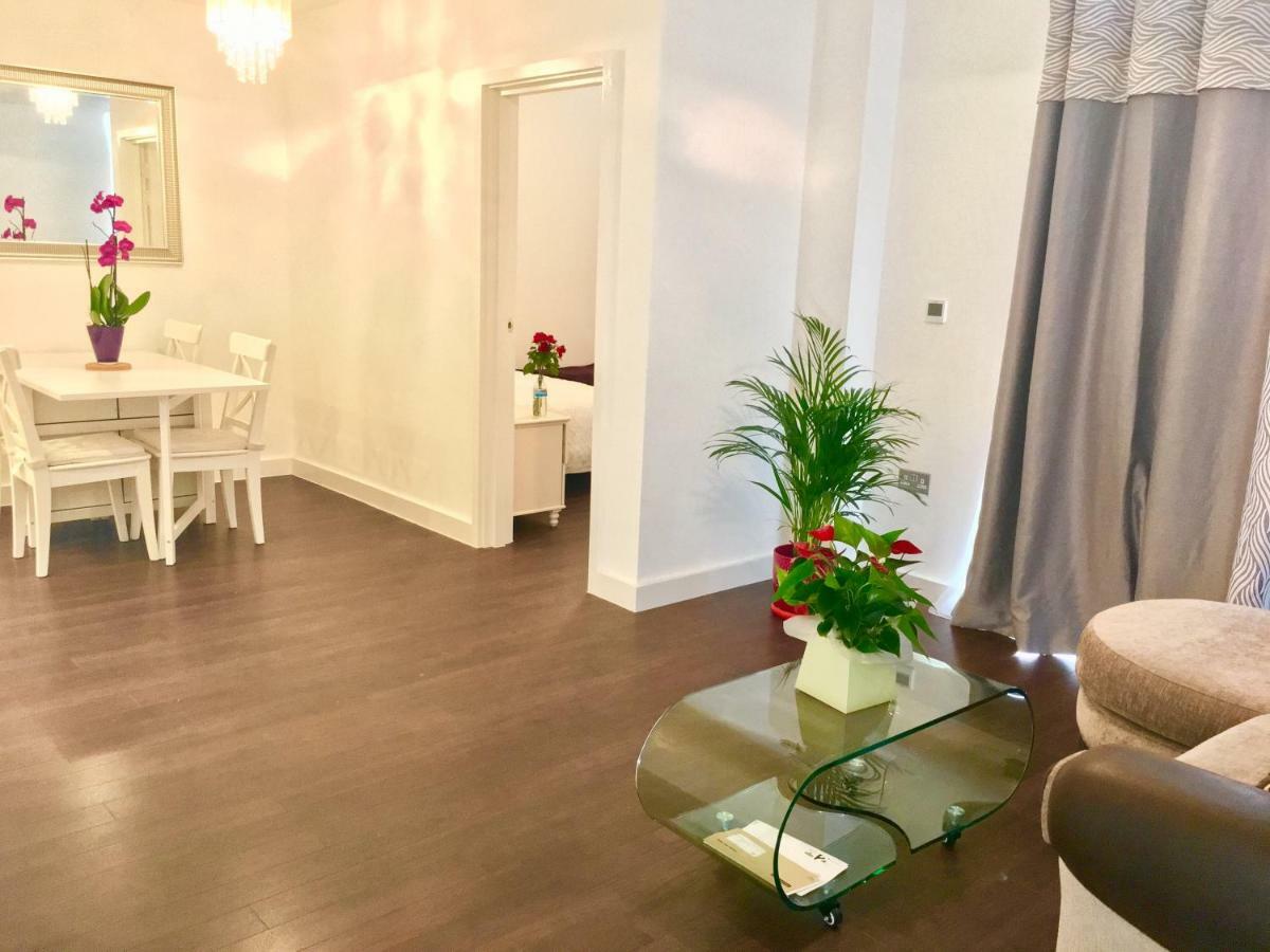 2-Bedrooms Modern Apartment Next To Velodrome, Lounge, Balcony, Parking, Abba Londra Exterior foto