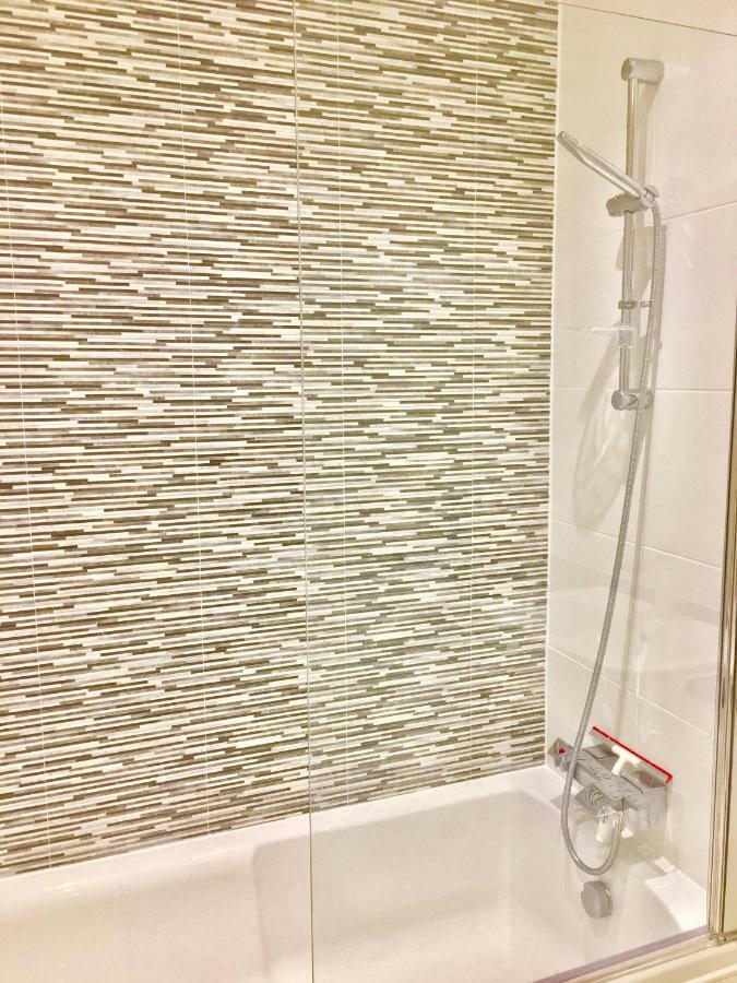 2-Bedrooms Modern Apartment Next To Velodrome, Lounge, Balcony, Parking, Abba Londra Exterior foto
